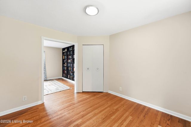 5206 Cool Brook Rd, Louisville, KY 40291