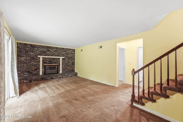 5206 Cool Brook Rd, Louisville, KY 40291