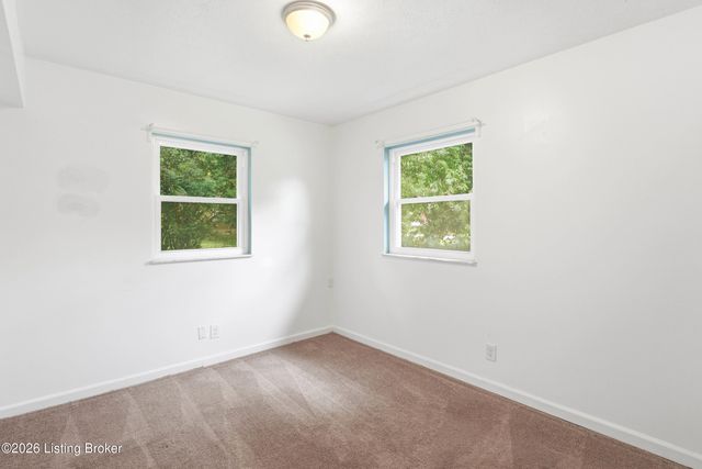 5206 Cool Brook Rd, Louisville, KY 40291