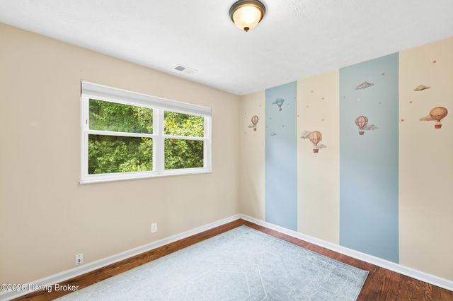 5206 Cool Brook Rd, Louisville, KY 40291