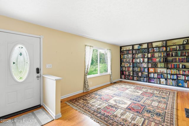 5206 Cool Brook Rd, Louisville, KY 40291