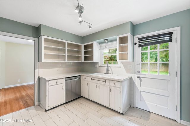 5206 Cool Brook Rd, Louisville, KY 40291