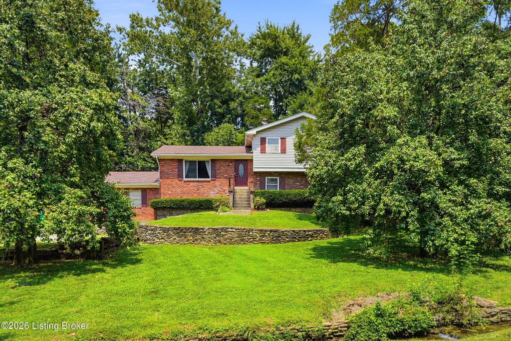 5206 Cool Brook Rd, Louisville, KY 40291