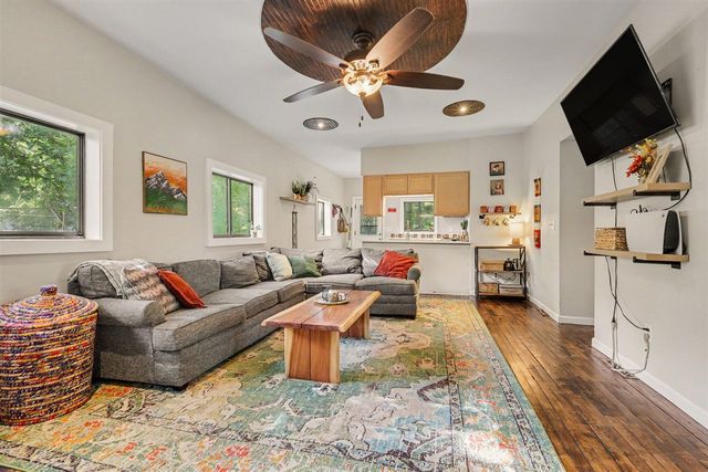 2067 Riverbank Avenue, Grand Rapids, MI 49525