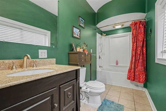2067 Riverbank Avenue, Grand Rapids, MI 49525