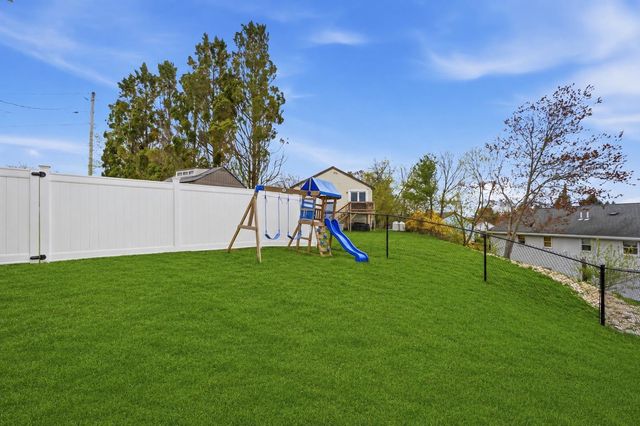 1L Matthew Drive L, Derry, NH 03038