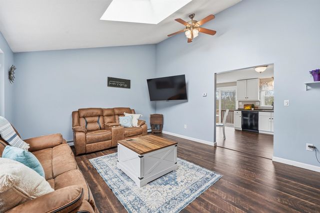 1L Matthew Drive L, Derry, NH 03038