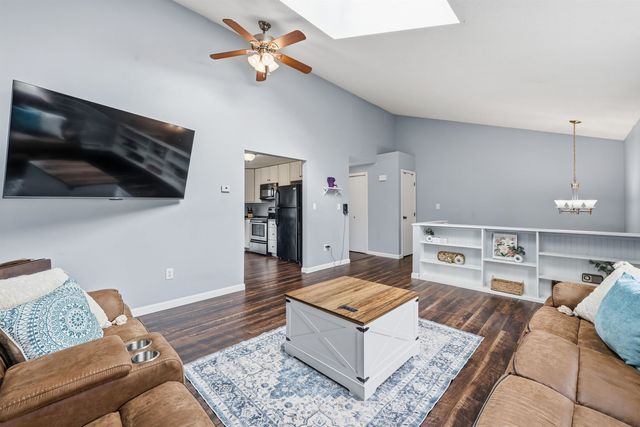 1L Matthew Drive L, Derry, NH 03038