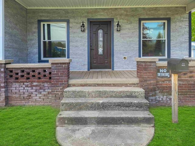 214 S Pine Street, Saint Louis, MI 48880