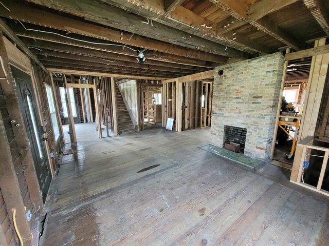 214 S Pine Street, Saint Louis, MI 48880