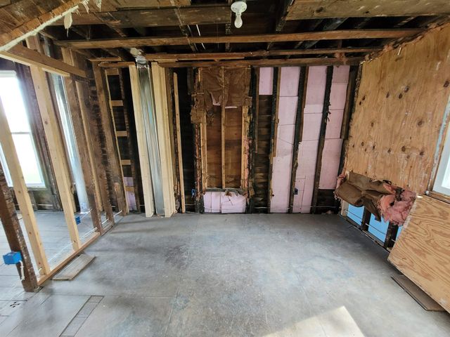 214 S Pine Street, Saint Louis, MI 48880