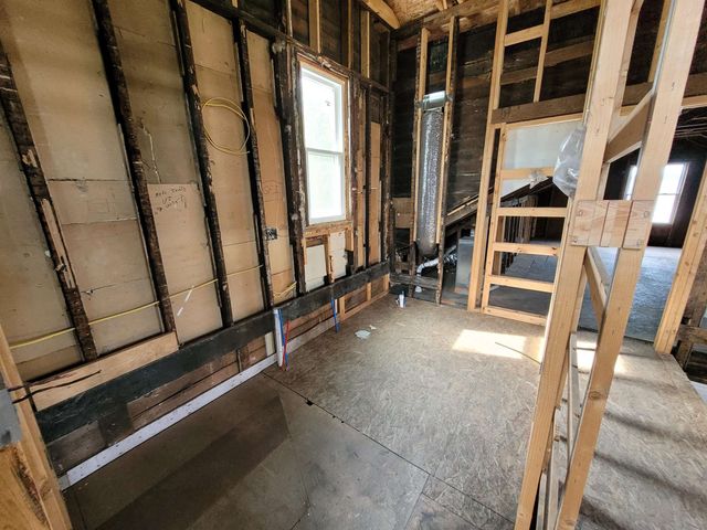 214 S Pine Street, Saint Louis, MI 48880