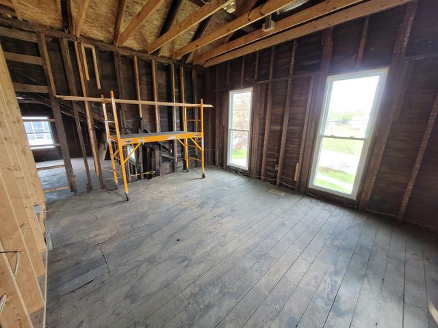 214 S Pine Street, Saint Louis, MI 48880