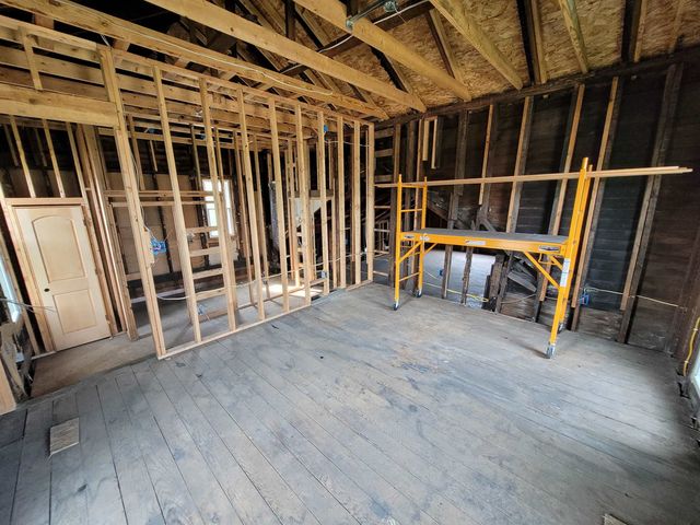 214 S Pine Street, Saint Louis, MI 48880