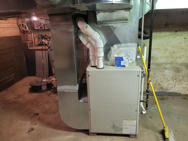 214 S Pine Street, Saint Louis, MI 48880