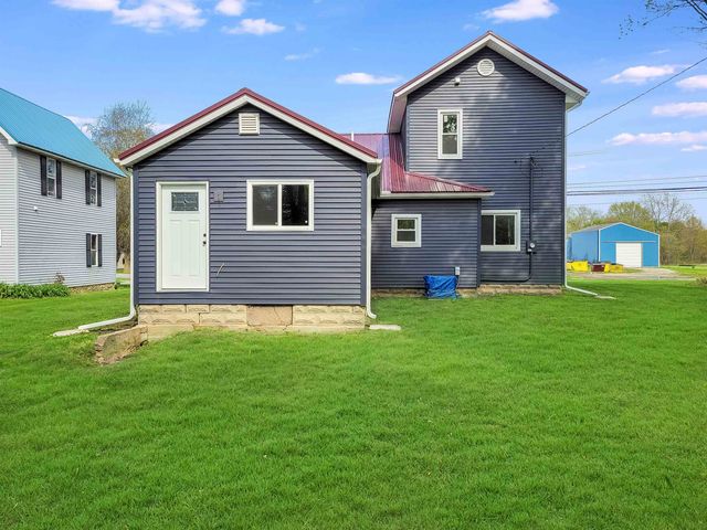 214 S Pine Street, Saint Louis, MI 48880