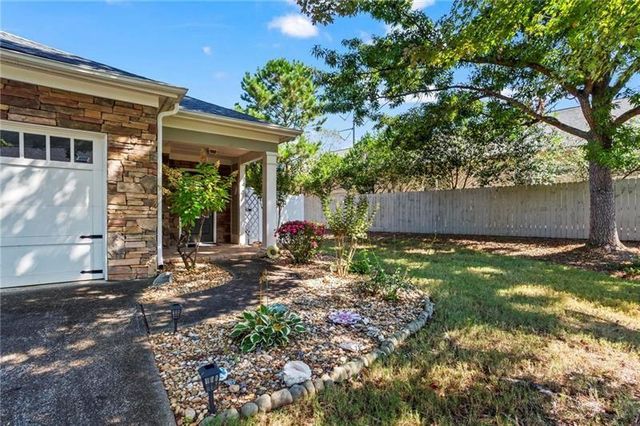 4022 Cottage Oaks Drive, Acworth, GA 30101