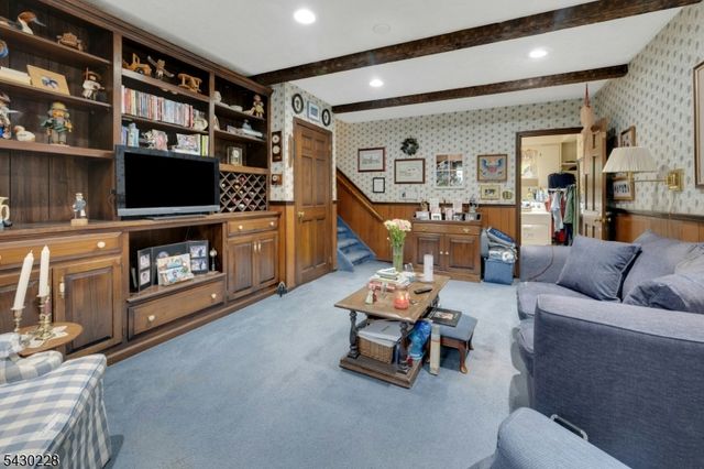 92 Louis St, Hanover Twp., NJ 07981
