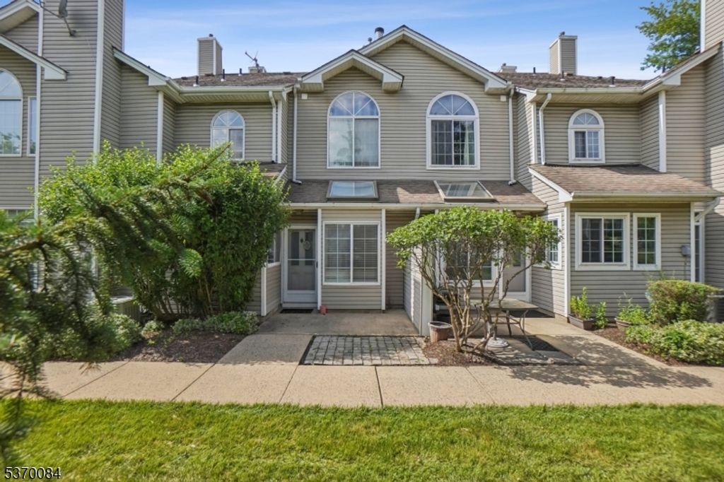 13 Birchwood Road, Bedminster Twp., NJ 07921