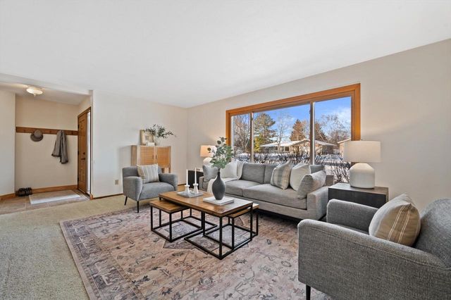 W226N8304 Friess PLACE, Lisbon, WI 53089