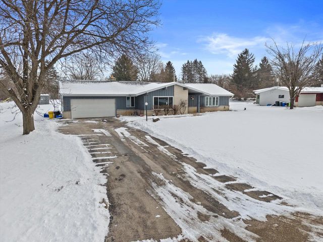 W226N8304 Friess PLACE, Lisbon, WI 53089