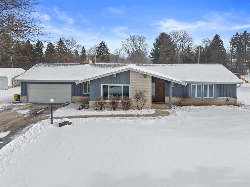 W226N8304 Friess PLACE, Lisbon, WI 53089
