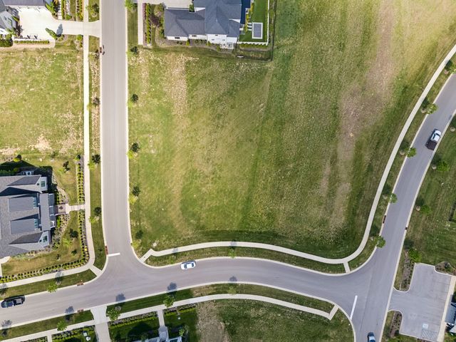 9004 Passiflora Ct, College Grove, TN 37046