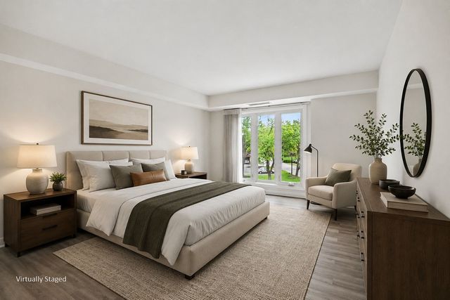1671 Mission Hills Road 201, Northbrook, IL 60062