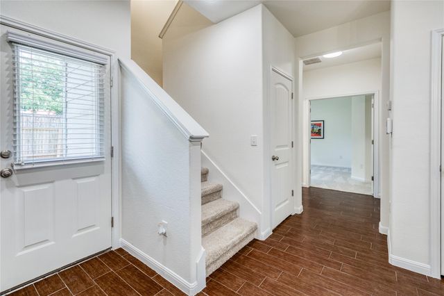 5817 Loblolly LN 69, Austin, TX 78744