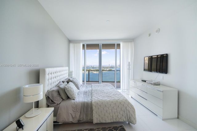 1100 Biscayne Boulevard 3302, Miami, FL 33132