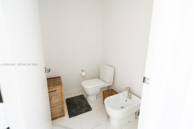 1100 Biscayne Boulevard 3302, Miami, FL 33132