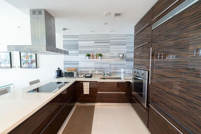 1100 Biscayne Boulevard 3302, Miami, FL 33132