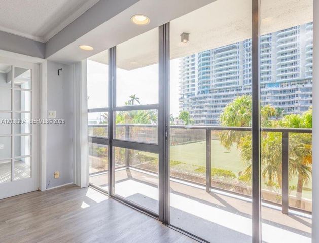 600 NE 36th St 211, Miami, FL 33137