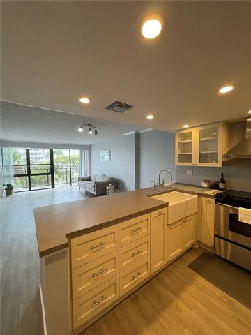 600 NE 36th St 211, Miami, FL 33137