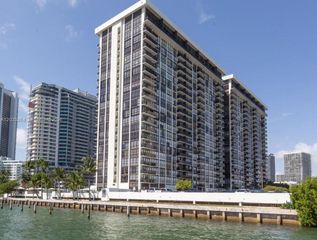 600 NE 36th St 211, Miami, FL 33137