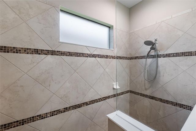 16512 BERWICK TERRACE, Bradenton, FL 34202