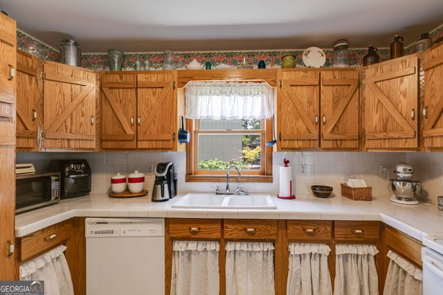 817 Dallas Highway, Douglasville, GA 30134