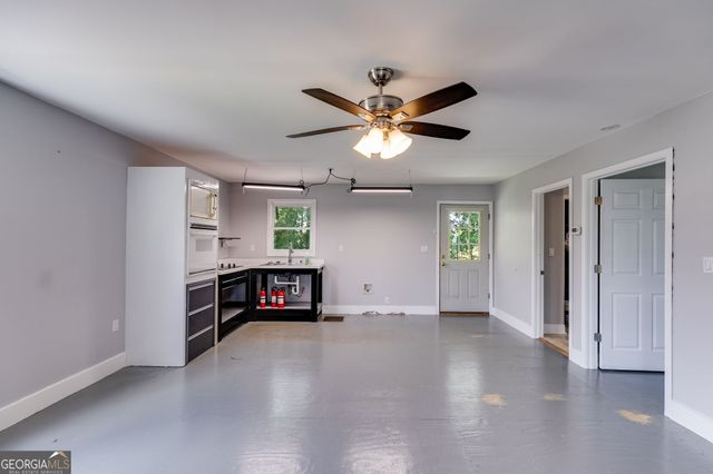 817 Dallas Highway, Douglasville, GA 30134