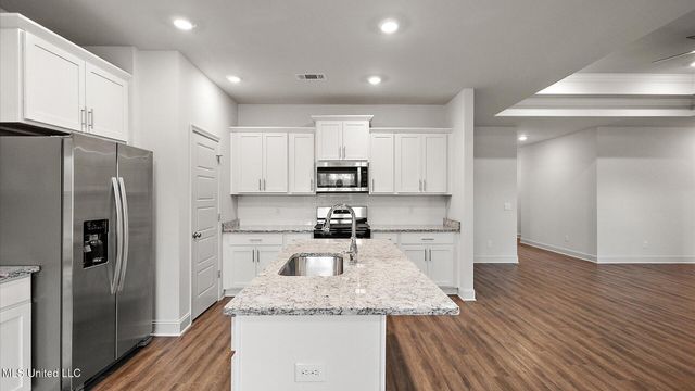 728 Honeysuckle Loop, Canton, MS 39046