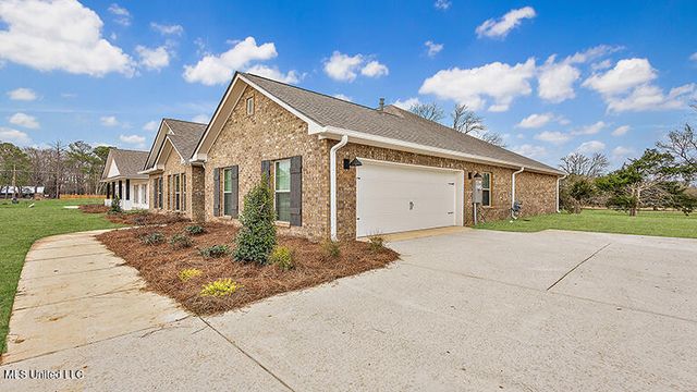 728 Honeysuckle Loop, Canton, MS 39046