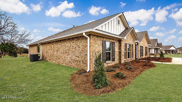 728 Honeysuckle Loop, Canton, MS 39046