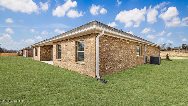 728 Honeysuckle Loop, Canton, MS 39046