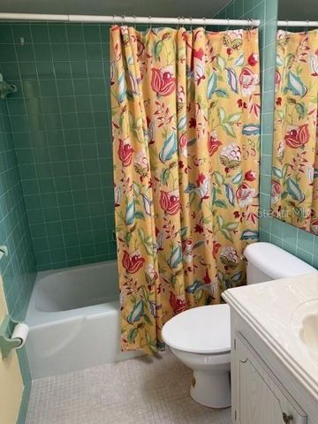 1051 79TH AVENUE N 212, St Petersburg, FL 33702