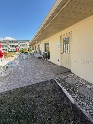 1051 79TH AVENUE N 212, St Petersburg, FL 33702