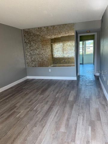 1051 79TH AVENUE N 212, St Petersburg, FL 33702