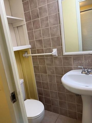 1051 79TH AVENUE N 212, St Petersburg, FL 33702