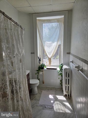130 SUMAC ST, Philadelphia, PA 19128
