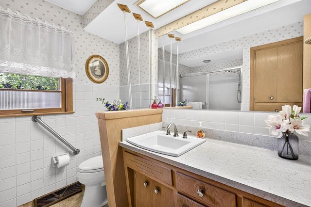 213 W WEILAND AVENUE, Appleton, WI 54911