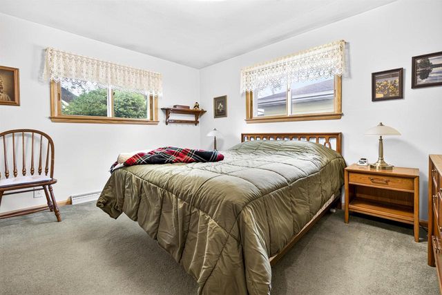213 W WEILAND AVENUE, Appleton, WI 54911