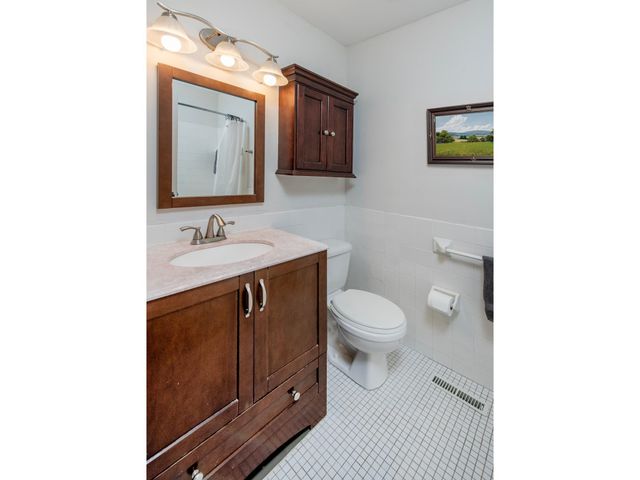 1216 Trailwood S, Hopkins, MN 55343